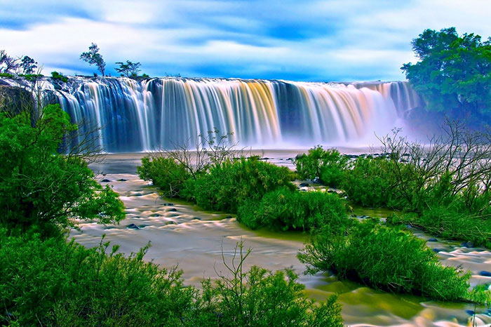 عکس آبشار و طبیعت زیبا